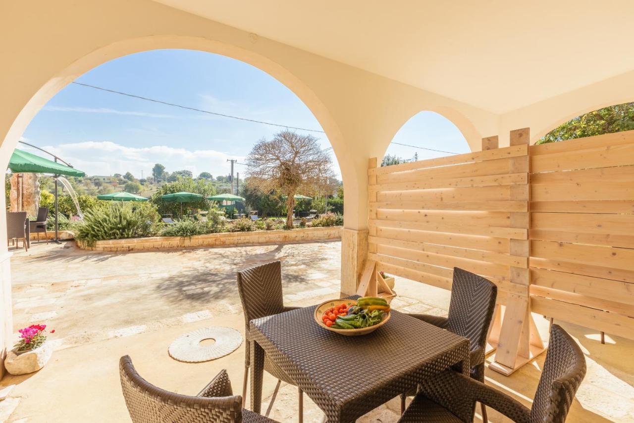 Aparthotel Casolare Lodedo Ceglie Messapica Esterno foto